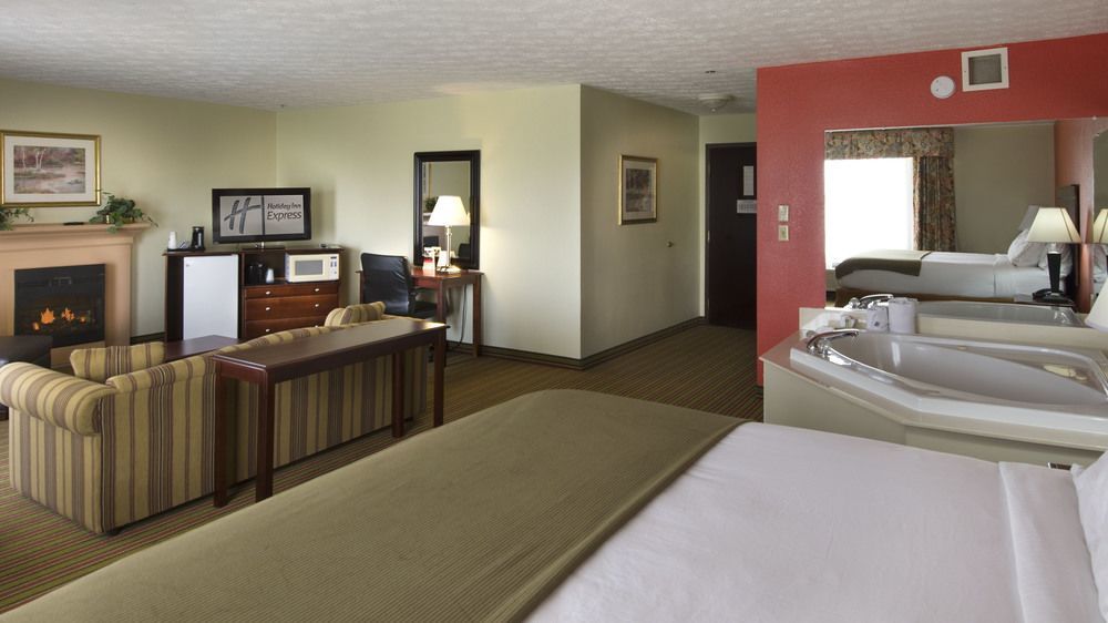 Holiday Inn Express Dandridge, An Ihg Hotel Exterior photo