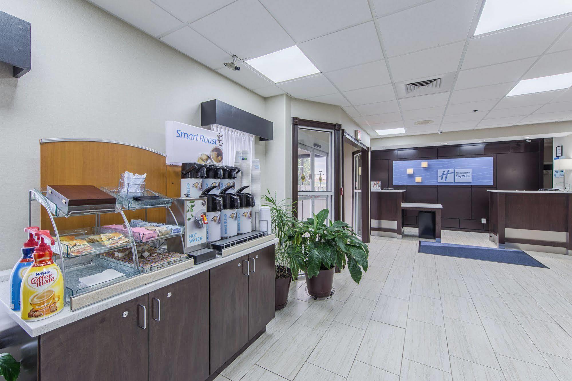 Holiday Inn Express Dandridge, An Ihg Hotel Exterior photo