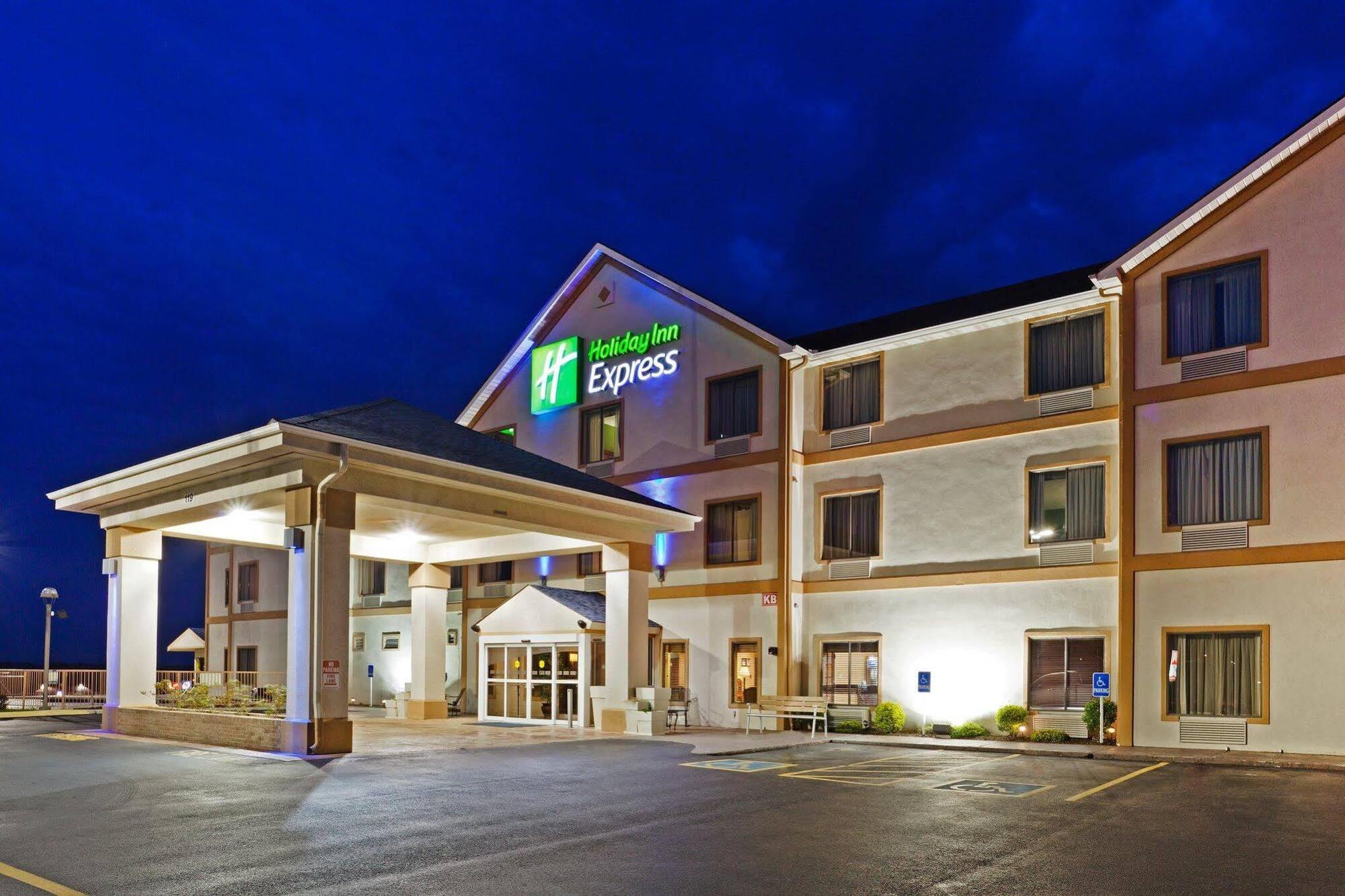 Holiday Inn Express Dandridge, An Ihg Hotel Exterior photo