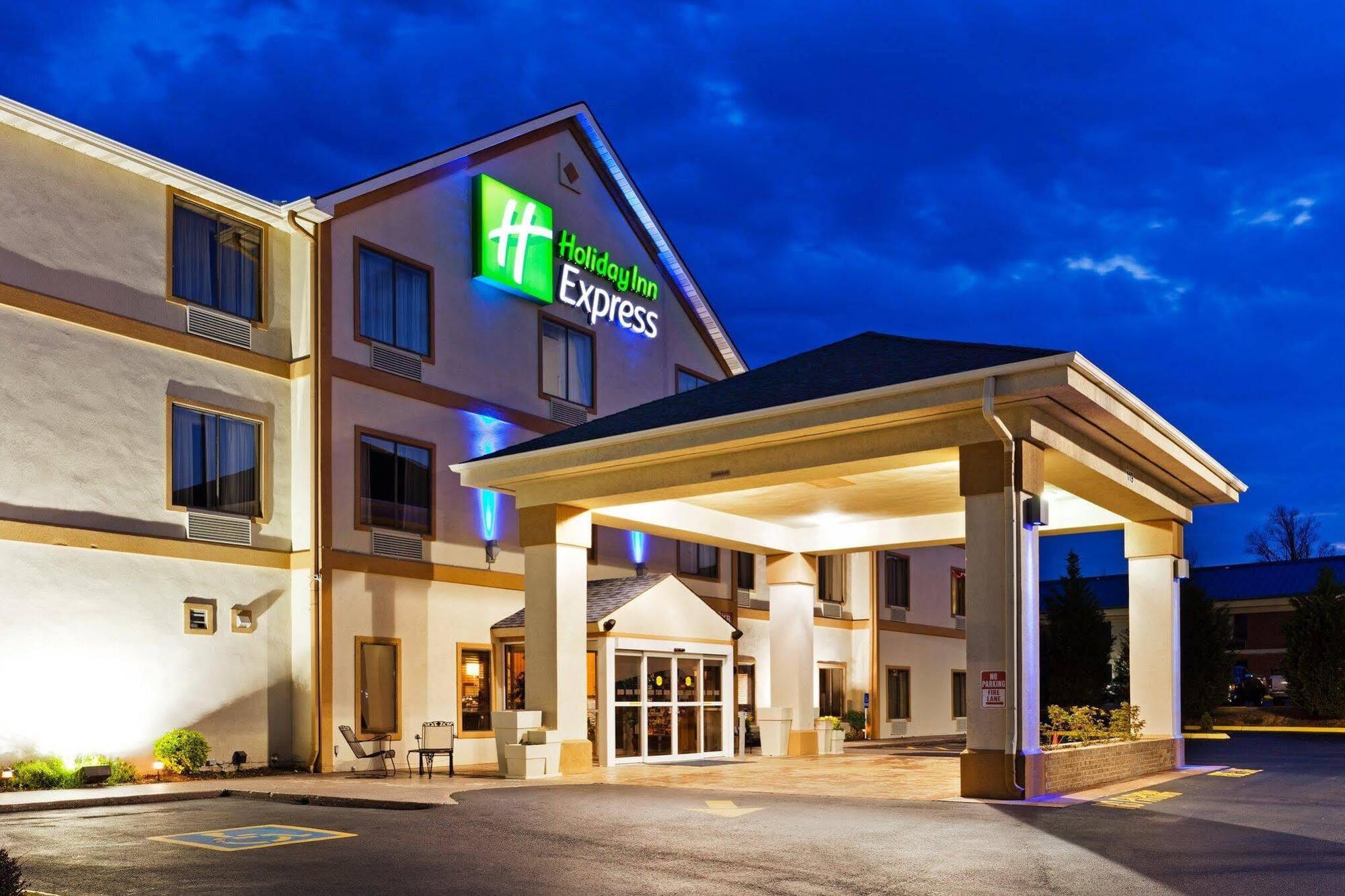 Holiday Inn Express Dandridge, An Ihg Hotel Exterior photo