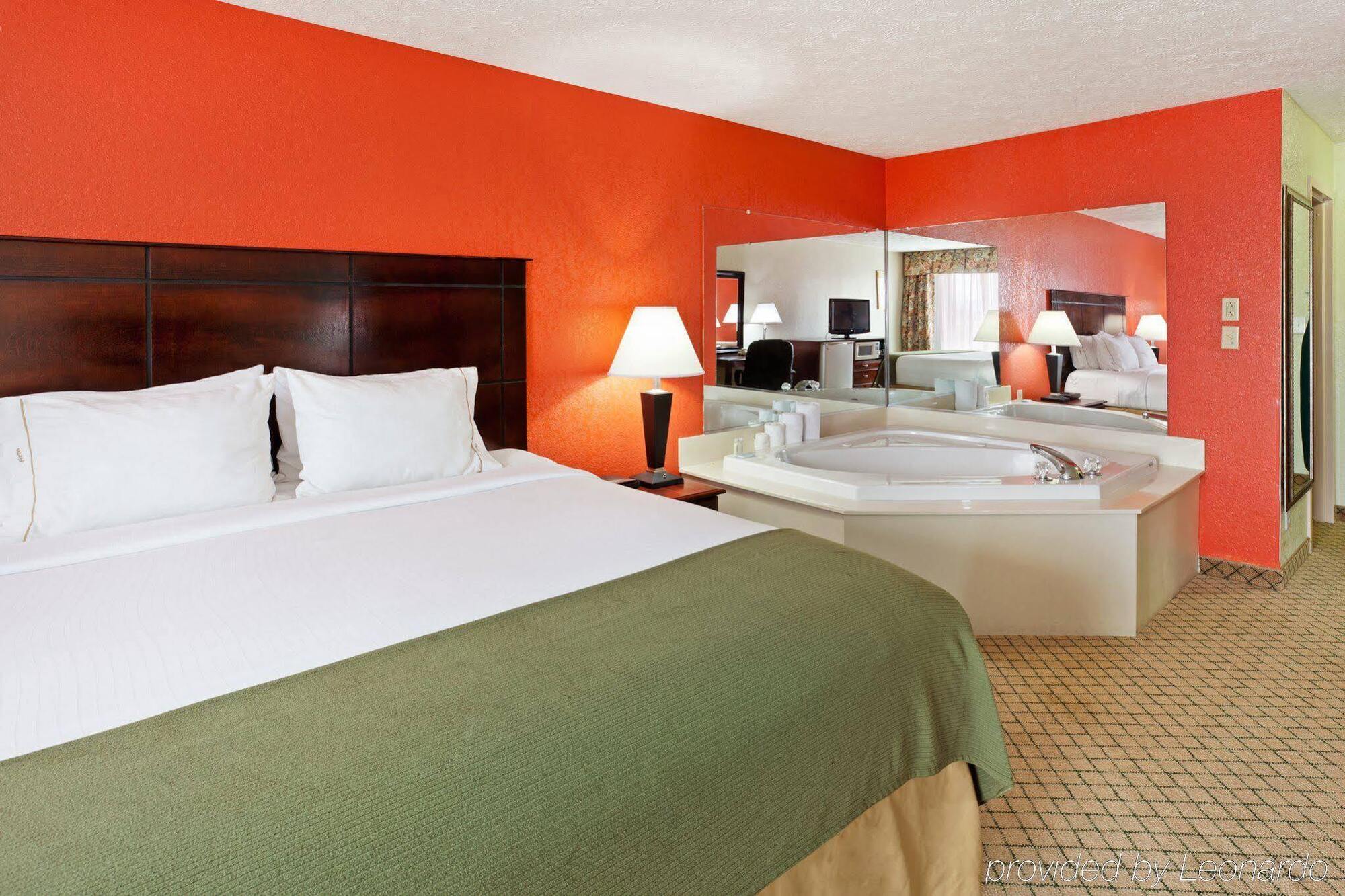 Holiday Inn Express Dandridge, An Ihg Hotel Exterior photo