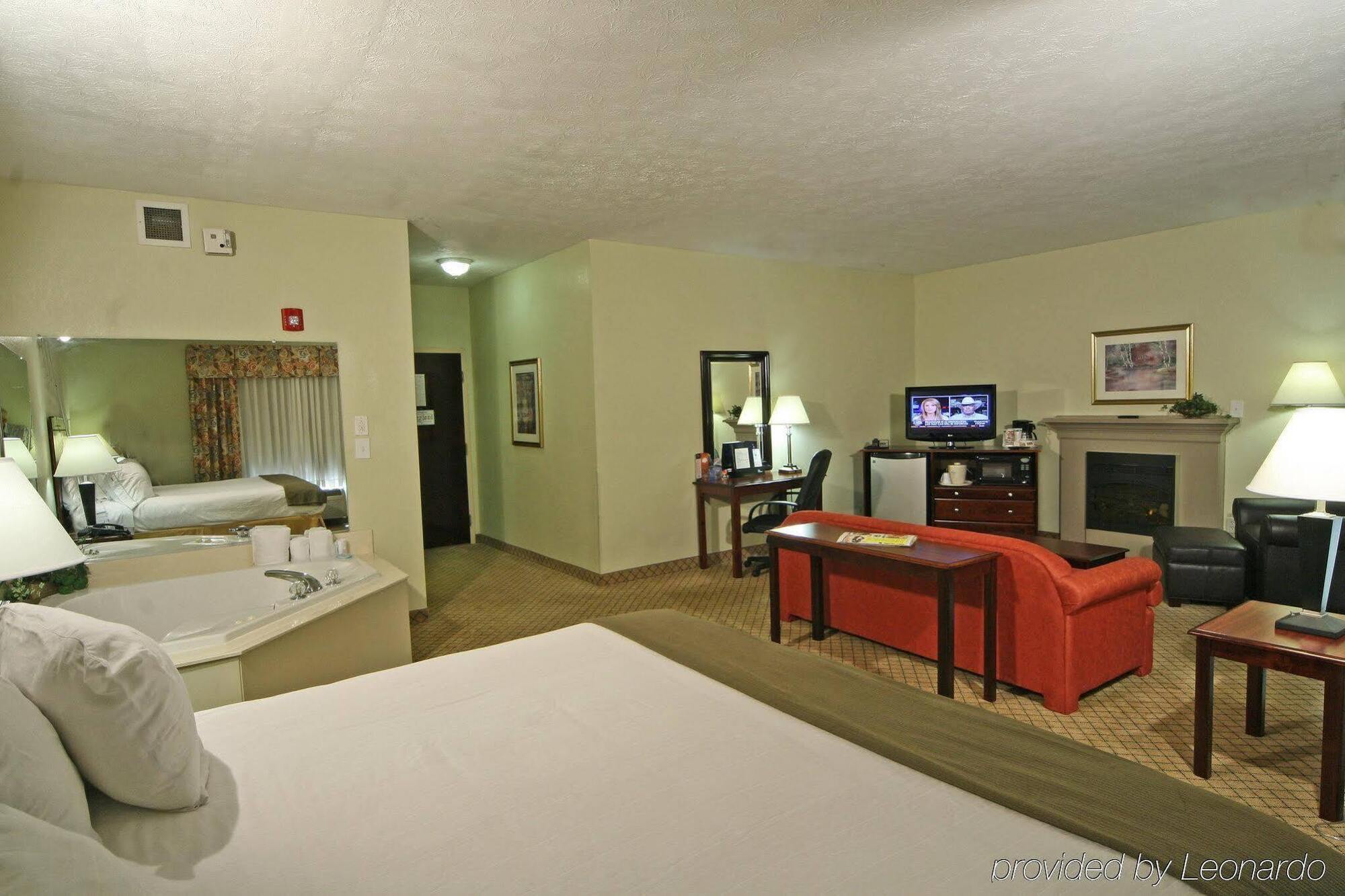 Holiday Inn Express Dandridge, An Ihg Hotel Exterior photo